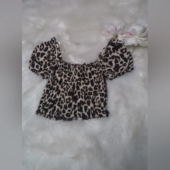 Monteau Los Angeles Puff Sleeve Crop Top Size S - Picture 1 of 2